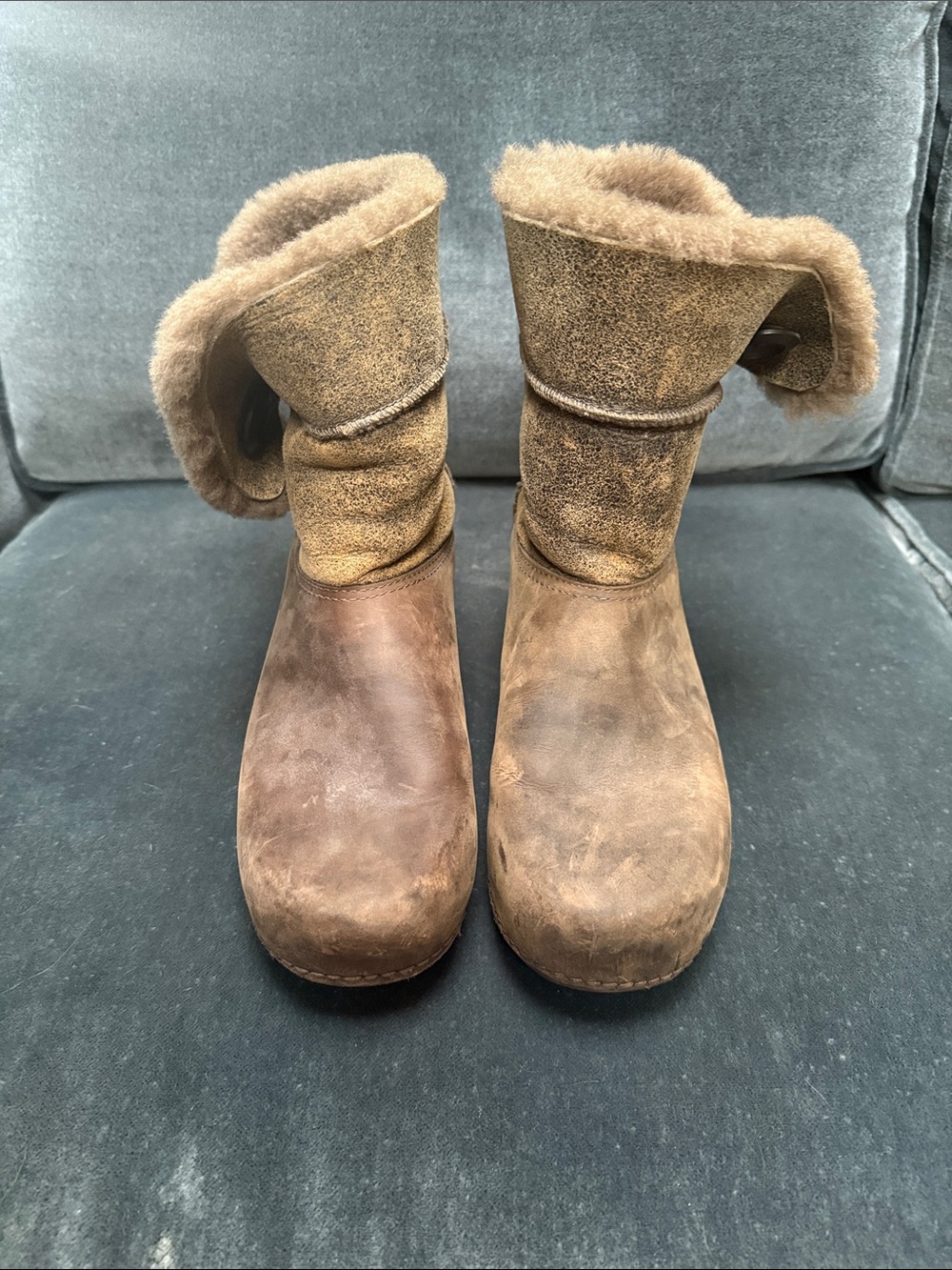 Size 41 Dansko fur lined boots